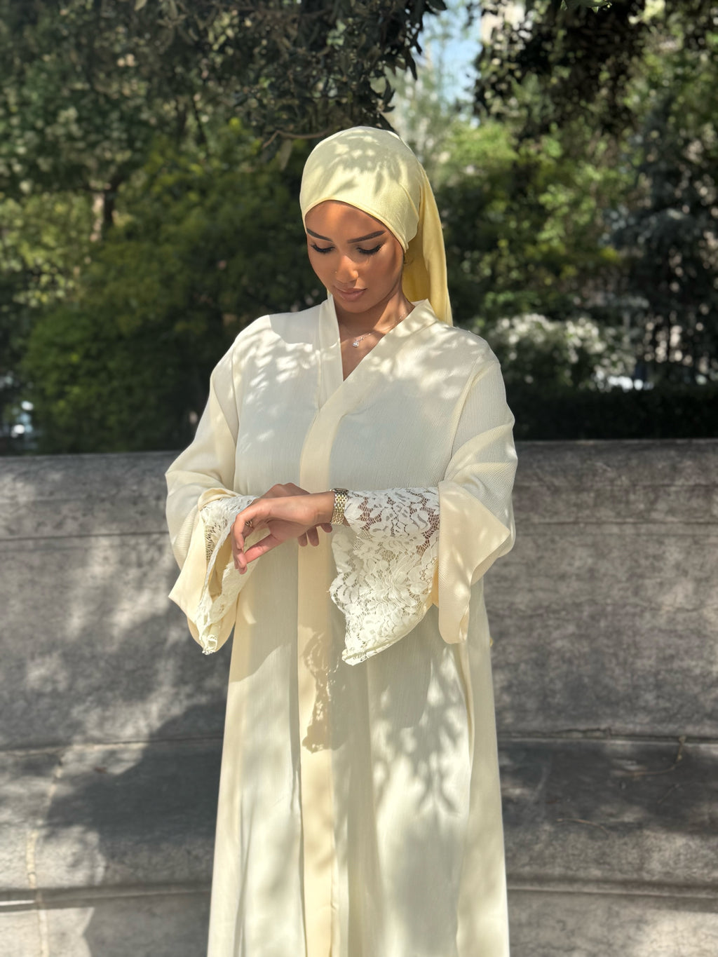 Abaya dentelle [jaune]