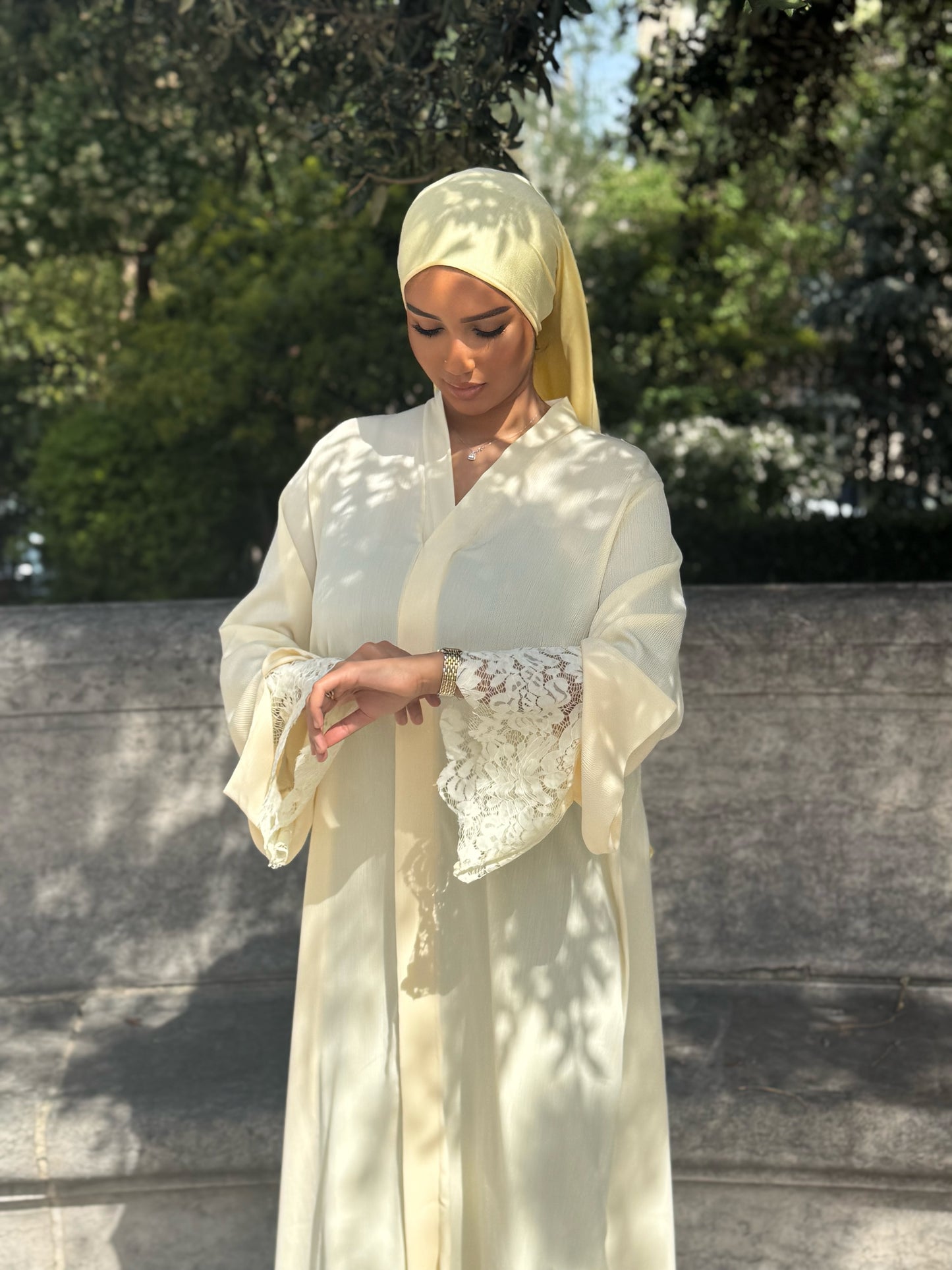 Abaya dentelle [jaune]