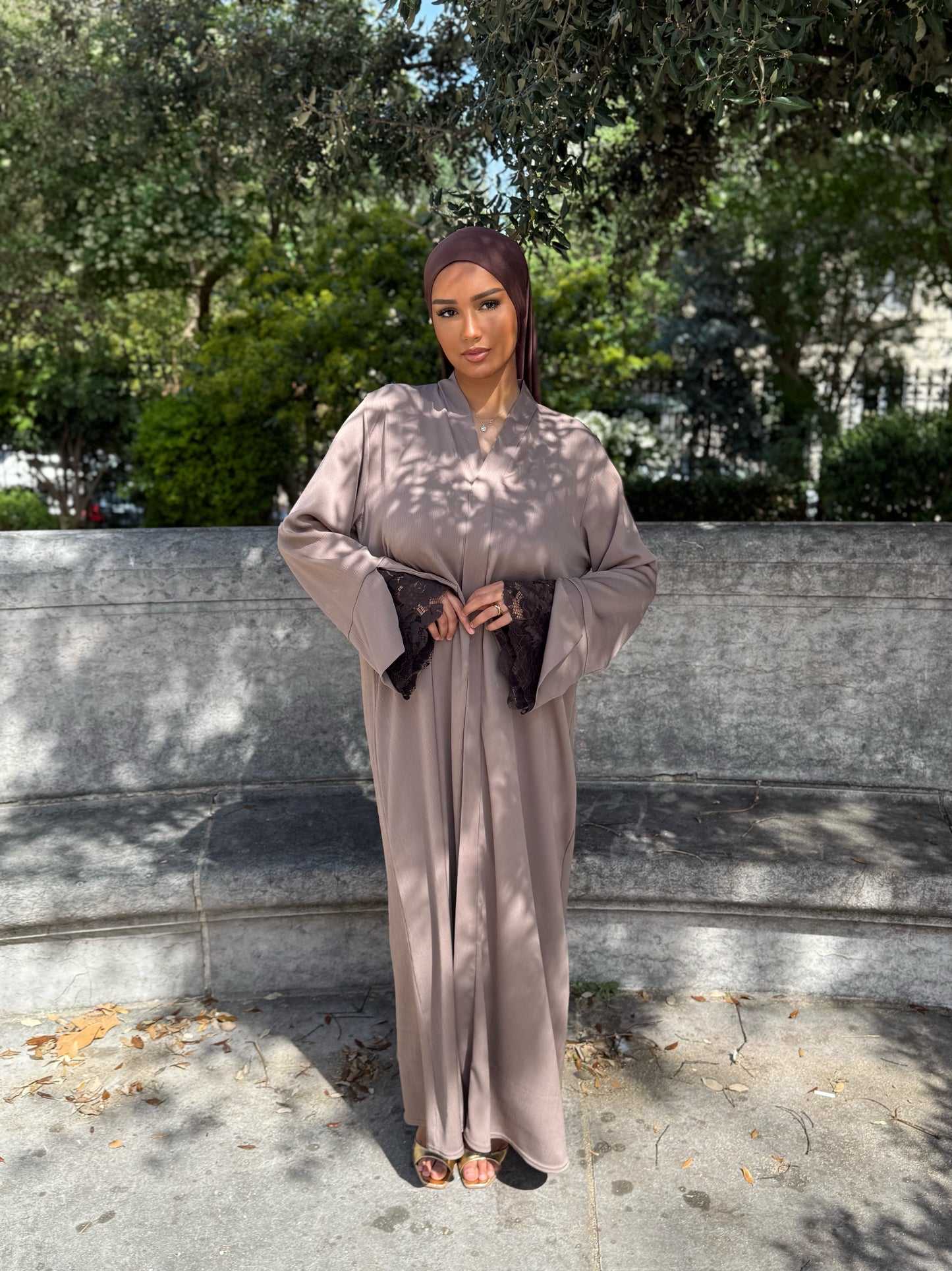 Abaya dentelle [taupe]