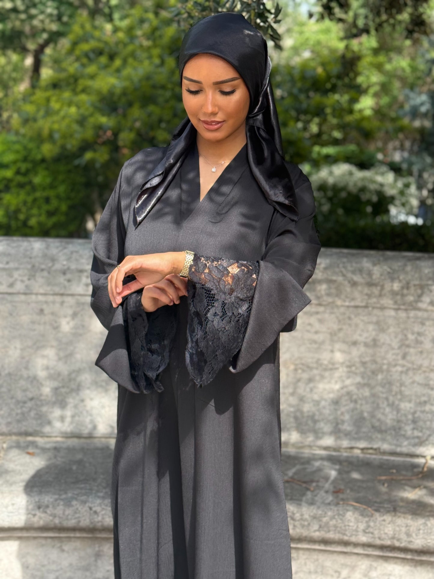 Abaya dentelle [noir]