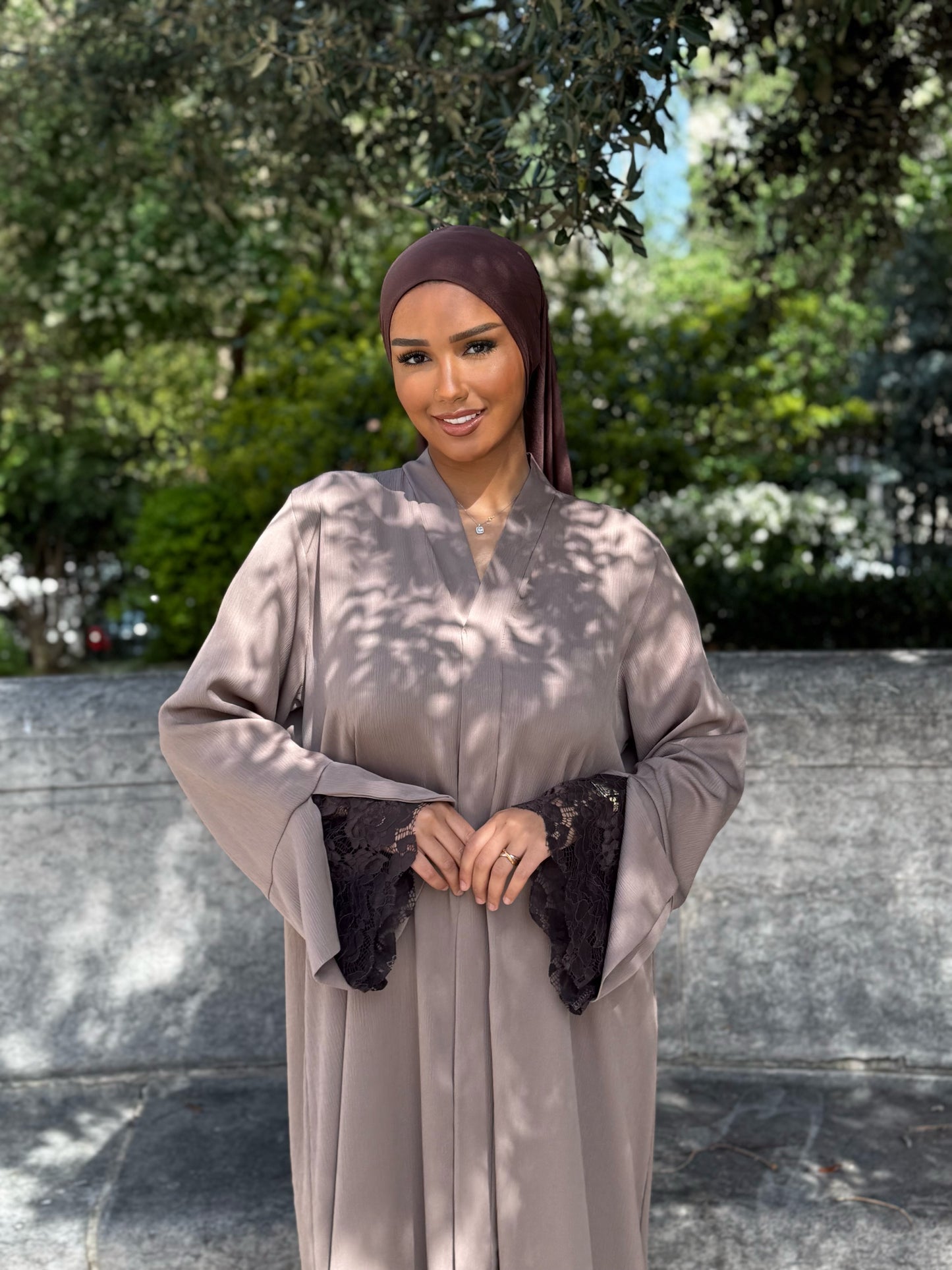 Abaya dentelle [taupe]